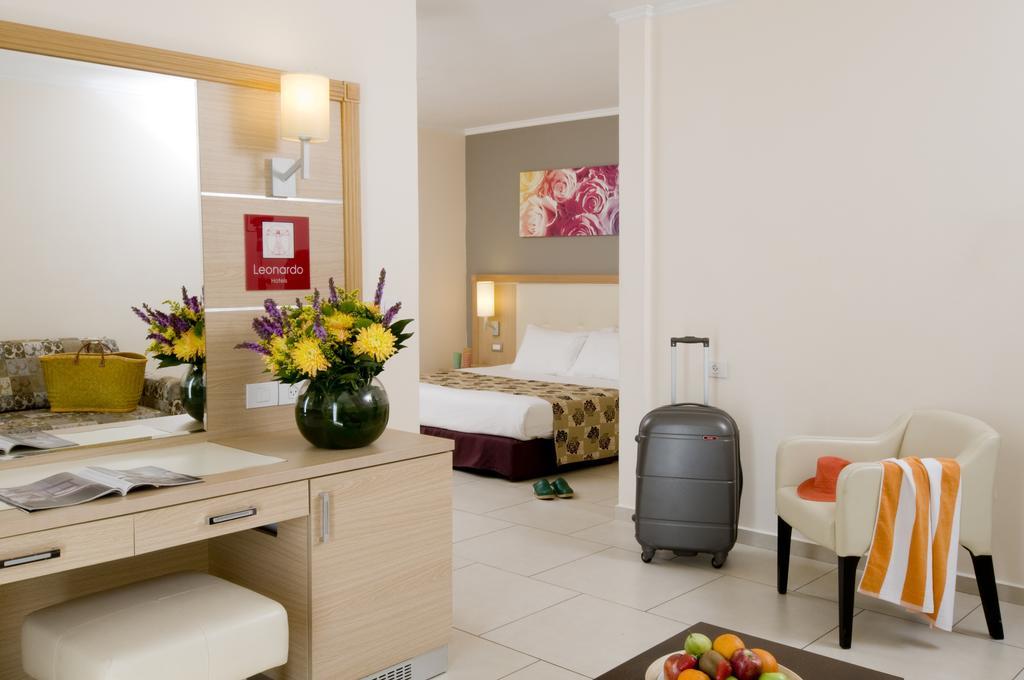 Leonardo Royal Hotel 4*