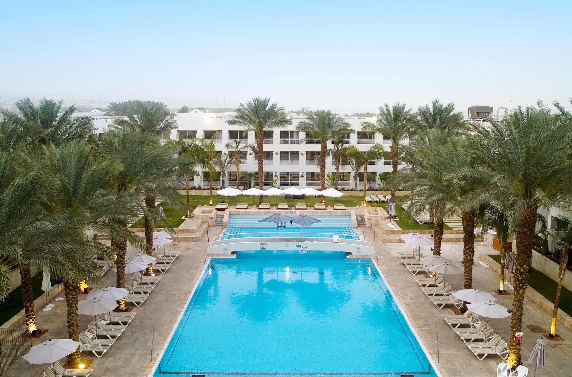 Leonardo Royal Hotel 4*